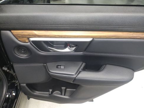 Used 2018 Honda CR-V Touring image 12