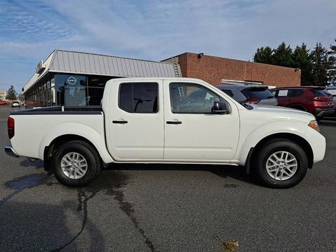 Used 2020 Nissan Frontier SV image 8