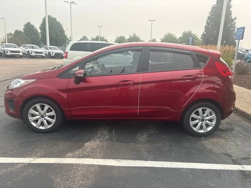 Used 2013 Ford Fiesta SE FWD image 5