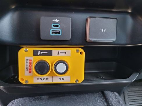 New 2024 Ford F550 4x4 Regular Cab Super Duty image 23