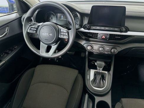 Used 2022 Kia Forte LXS FWD image 17