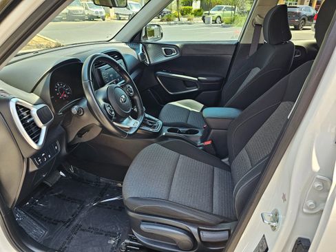Used 2021 Kia Soul GT-Line image 13