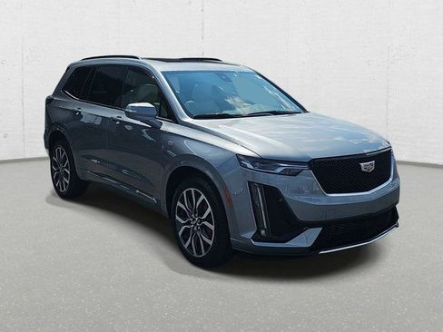 Used 2025 Cadillac XT6 Sport w/ LPO, Floor Liner Package image 3