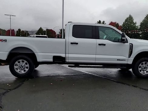 Used 2023 Ford F350 XLT w/ FX4 Off-Road Package image 9