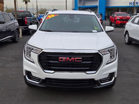 Used 2023 GMC Terrain SLE w/ Driver Convenience Package image 8