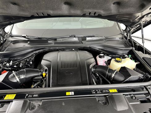 Used 2025 Land Rover Range Rover Long Wheelbase Autobiography image 33