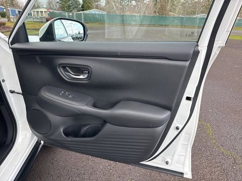Used 2025 Honda HR-V LX image 24