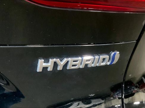 Used 2021 Toyota Venza LE w/ Carpet Mat Package (TMS) AWD/4WD image 10