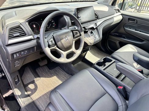 Used 2025 Honda Odyssey EX-L image 11