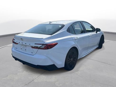 Used 2025 Toyota Camry SE FWD image 6