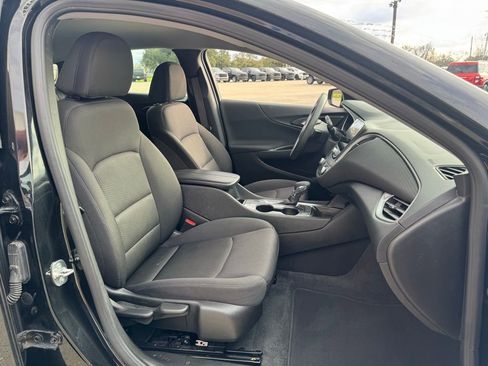 Used 2025 Chevrolet Malibu LT image 21
