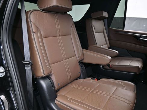 Used 2025 Chevrolet Tahoe High Country image 53