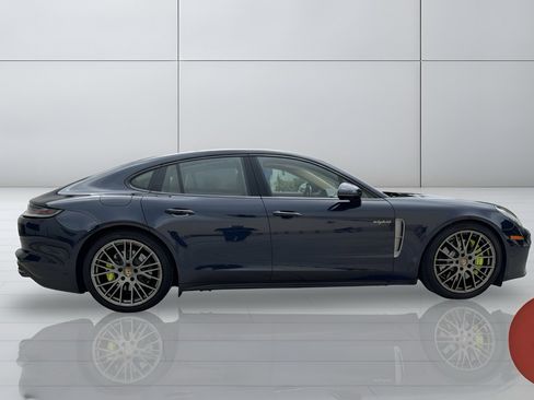 Used 2023 Porsche Panamera 4 Platinum Edition AWD/4WD image 10