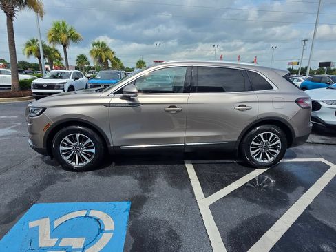 Used 2021 Lincoln Nautilus FWD w/ Equipment Group 101A image 2