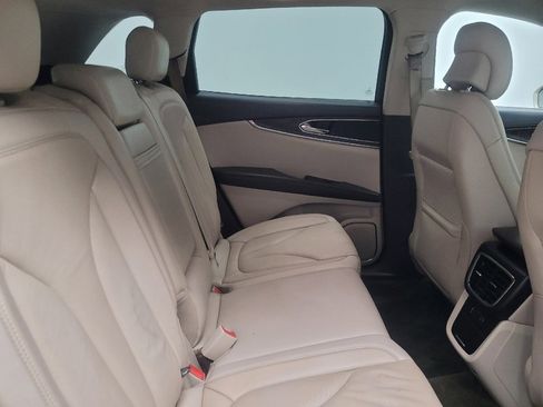 Used 2017 Lincoln MKX Reserve w/ Lincoln MKX Climate Package image 19