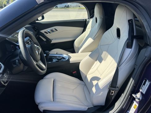 Used 2026 BMW Z4 M40i w/ Premium Package RWD image 17