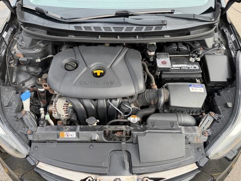 Used 2013 Hyundai Elantra image 21