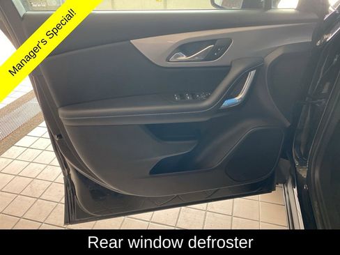 Used 2025 Chevrolet Blazer LT AWD/4WD image 9