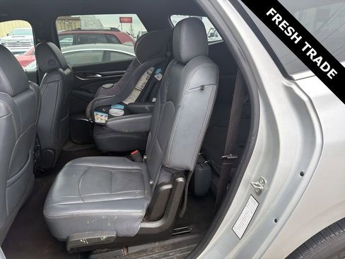 Used 2022 Buick Enclave Premium AWD/4WD image 9