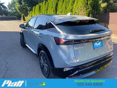Used 2024 Nissan Ariya FWD image 7