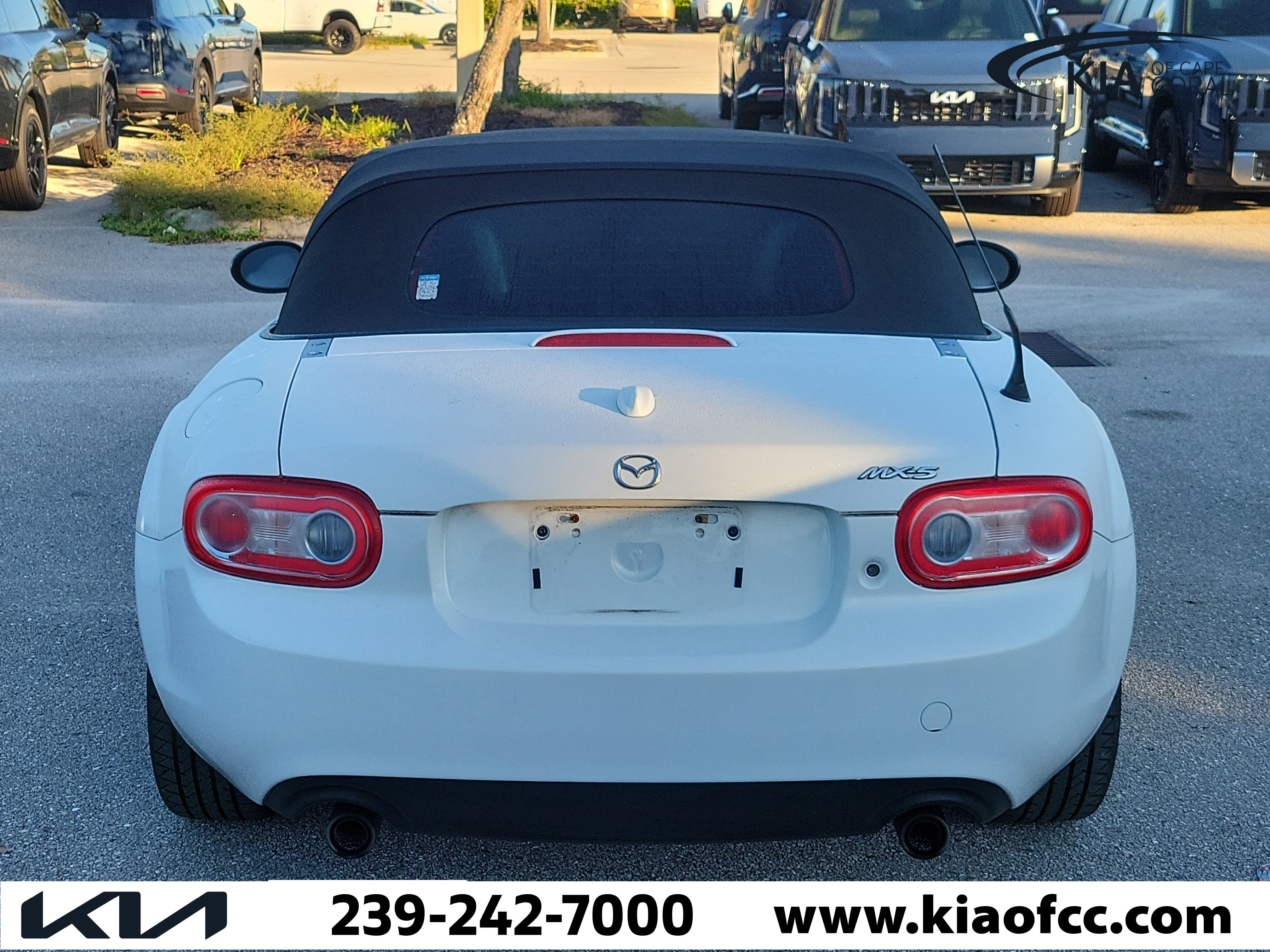 Used 2013 MAZDA MX-5 Miata Grand Touring RWD image 6