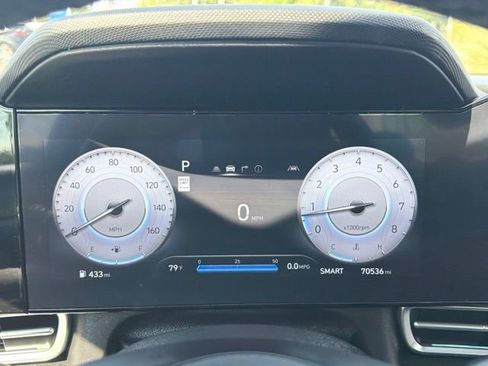 Used 2024 Hyundai Elantra Limited FWD image 19