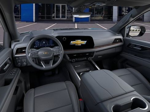 New 2026 Chevrolet Suburban Premier AWD/4WD image 15