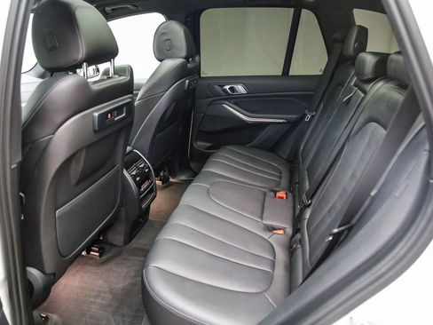 Used 2022 BMW X5 sDrive40i w/ M Sport Package RWD image 20