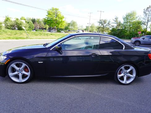Used 2011 BMW 335i Convertible w/ M Sport Pkg RWD image 4