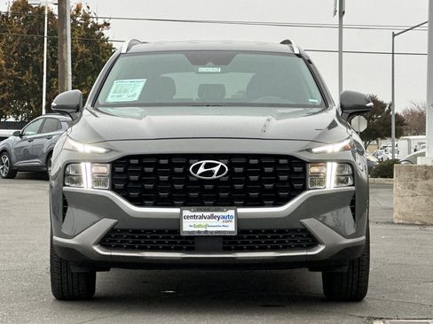 Used 2023 Hyundai Santa Fe SEL image 9