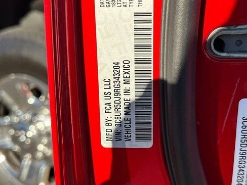 Used 2024 RAM 2500 Big Horn w/ Bed Utility Group image 35