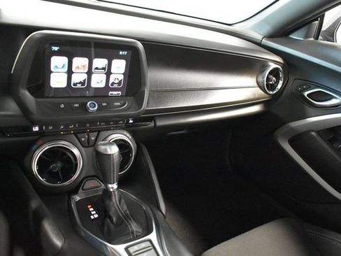 Certified 2018 Chevrolet Camaro SS RWD image 26