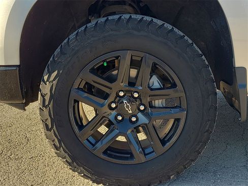 Certified 2022 Chevrolet Silverado 1500 LT Trail Boss w/ Convenience Package II image 34