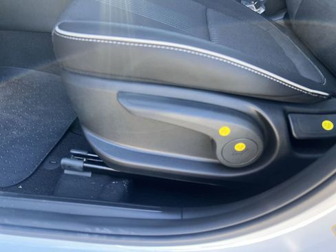 Used 2026 Hyundai Venue SEL image 13