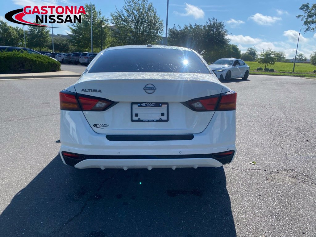 Used 2025 Nissan Altima 2.5 SV FWD image 7
