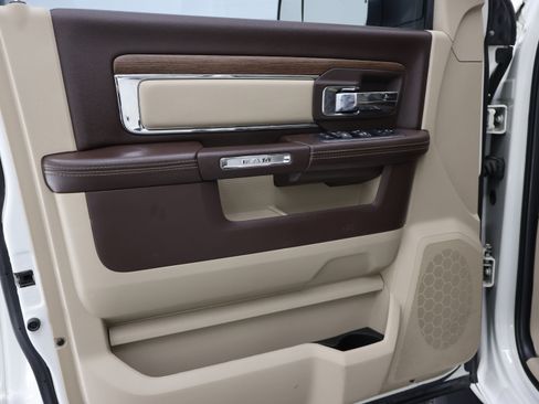 Used 2018 RAM 3500 Laramie image 41