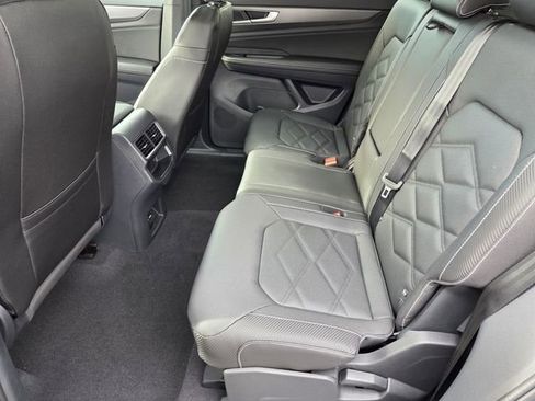 New 2026 Volkswagen Atlas Cross Sport SE FWD image 7