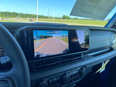 New 2026 Jeep Gladiator Sport image 22