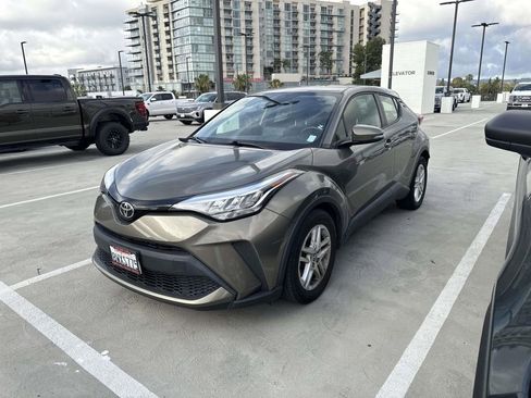Used 2021 Toyota C-HR LE FWD image 11