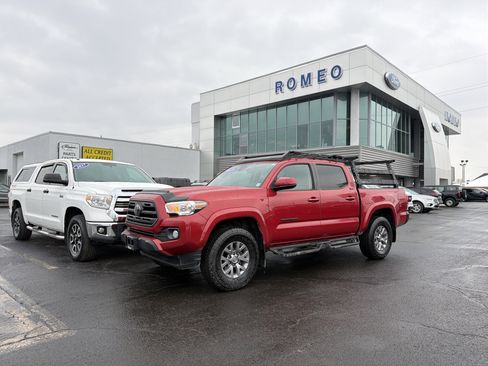 Used 2019 Toyota Tacoma SR5 image 1