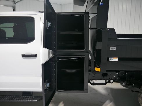 New 2026 Ford F550 4x4 Crew Cab image 21