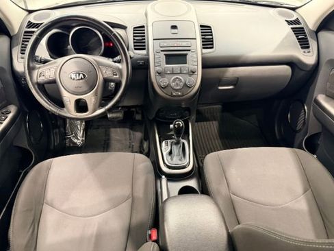 Used 2013 Kia Soul + FWD image 26