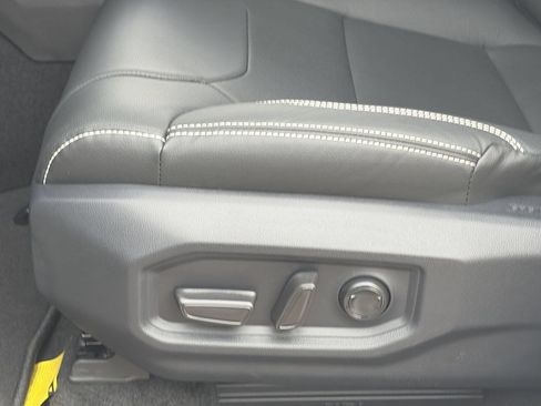 New 2026 Toyota Tundra Limited AWD/4WD image 17