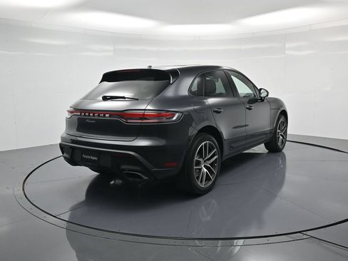 Used 2026 Porsche Macan AWD/4WD image 30