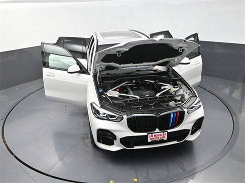 Used 2022 BMW X5 xDrive40i w/ M Sport Package image 36
