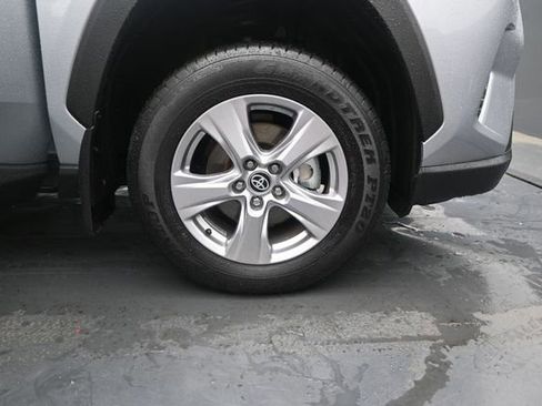 Used 2025 Toyota RAV4 XLE FWD image 16