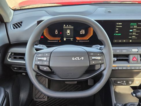 New 2026 Kia K4 LXS FWD image 25
