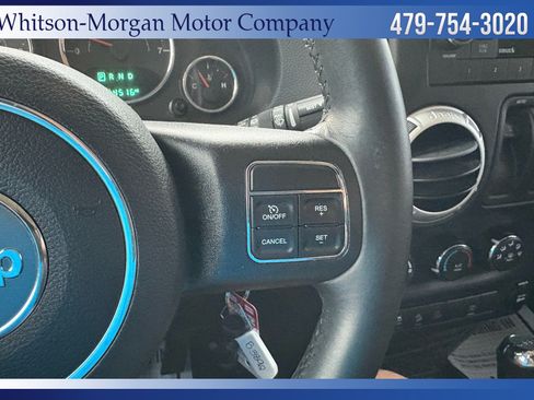 Used 2015 Jeep Wrangler Rubicon w/ Power Convenience Group image 28