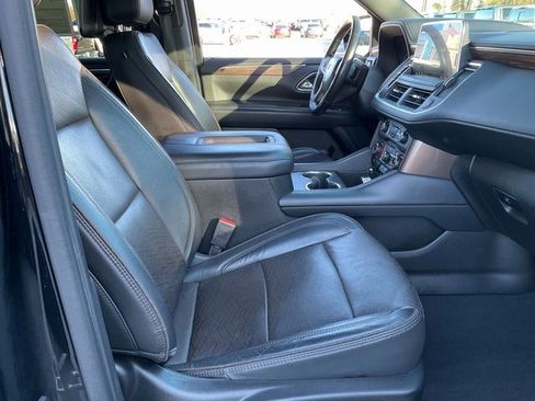 Used 2021 Chevrolet Suburban High Country image 22