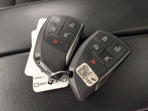 Used 2023 Buick Envision Essence w/ Sport Touring Package AWD/4WD image 28